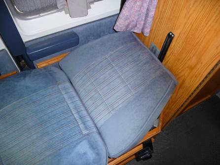 RT Third Seat Bed13