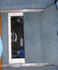 Underfloor Trunk - Opening